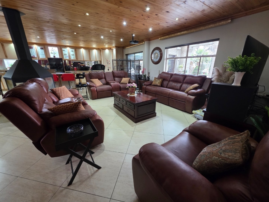 3 Bedroom Property for Sale in Cosmosrand Mpumalanga
