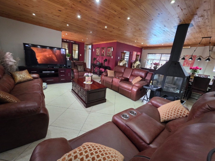 3 Bedroom Property for Sale in Cosmosrand Mpumalanga