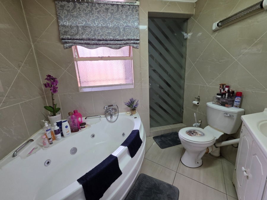 3 Bedroom Property for Sale in Cosmosrand Mpumalanga