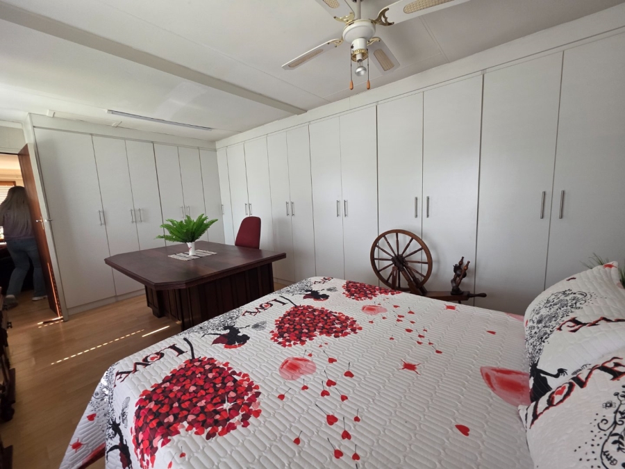 3 Bedroom Property for Sale in Cosmosrand Mpumalanga