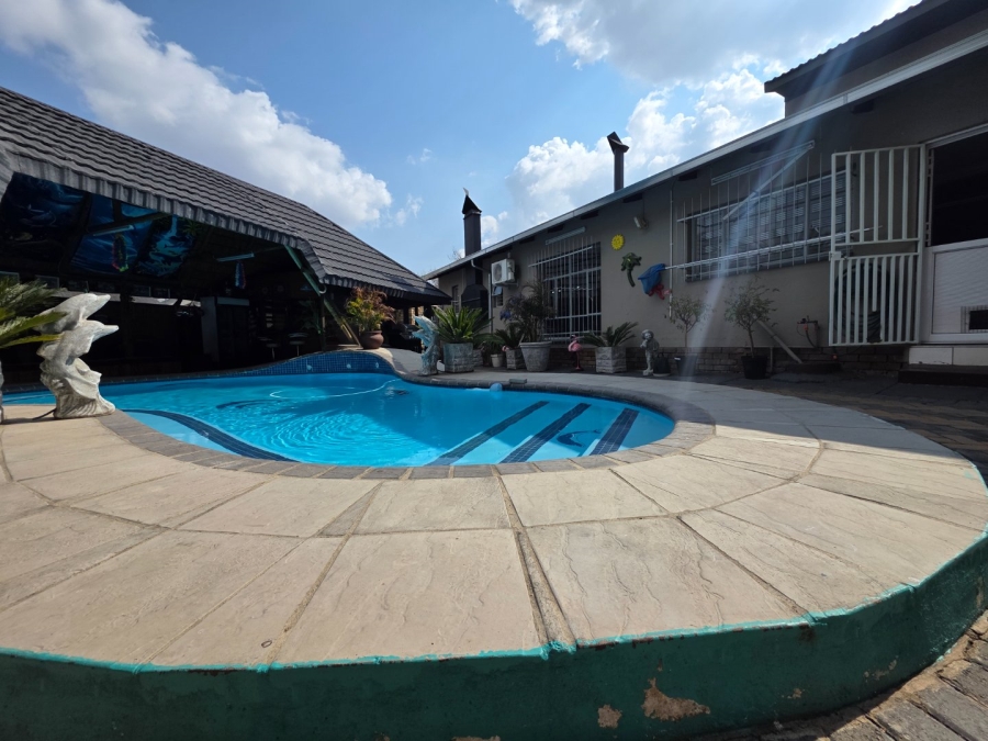 3 Bedroom Property for Sale in Cosmosrand Mpumalanga