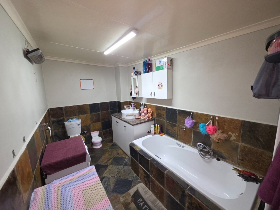 3 Bedroom Property for Sale in Cosmosrand Mpumalanga