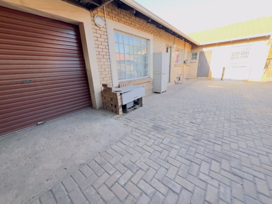 To Let 4 Bedroom Property for Rent in Reyno Ridge Mpumalanga
