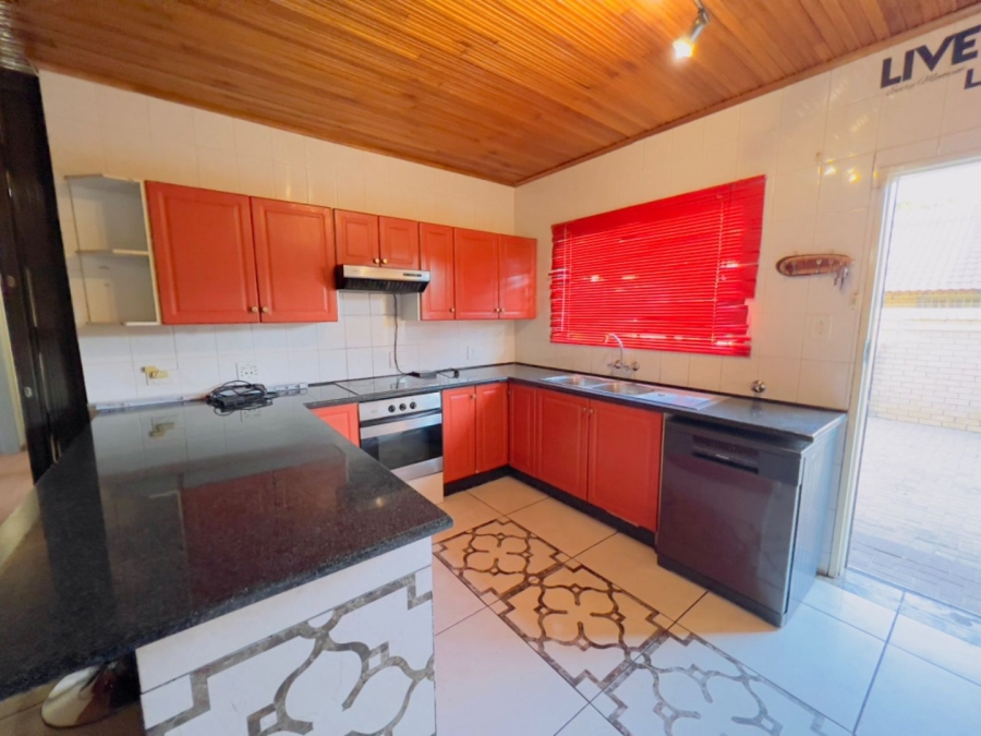 To Let 4 Bedroom Property for Rent in Reyno Ridge Mpumalanga