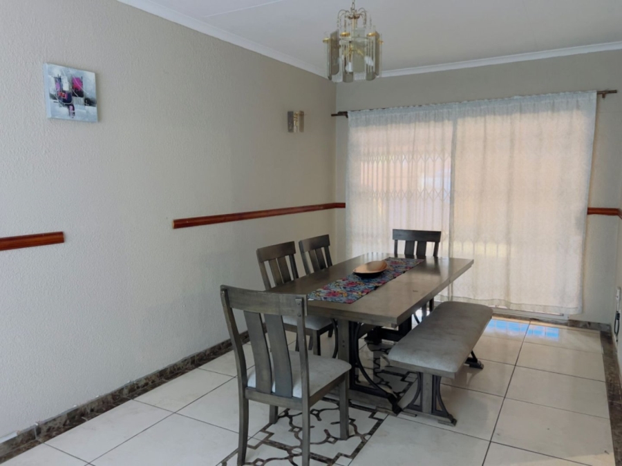 To Let 4 Bedroom Property for Rent in Reyno Ridge Mpumalanga