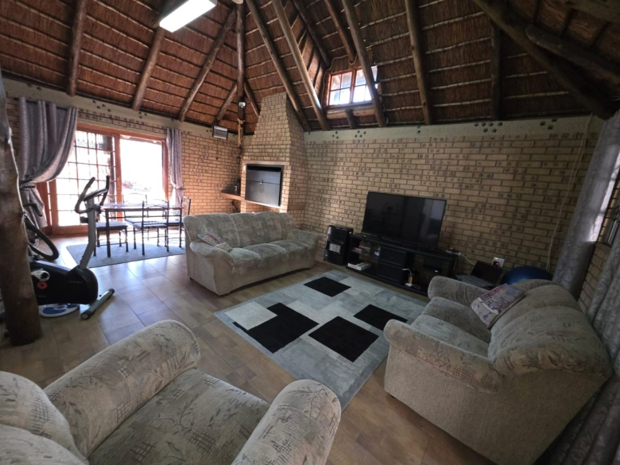 4 Bedroom Property for Sale in Cosmosrand Mpumalanga