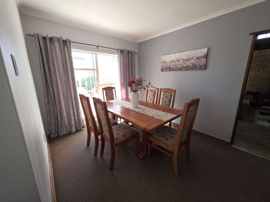 4 Bedroom Property for Sale in Cosmosrand Mpumalanga
