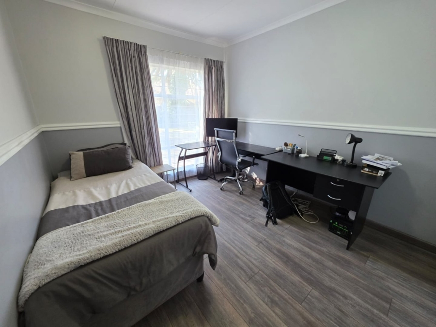 4 Bedroom Property for Sale in Cosmosrand Mpumalanga
