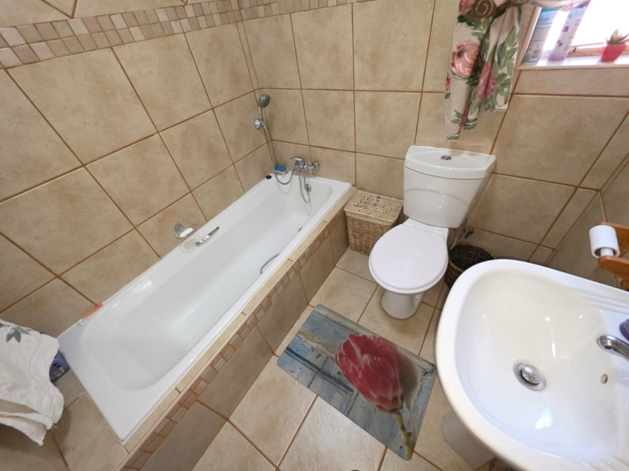 4 Bedroom Property for Sale in Cosmosrand Mpumalanga