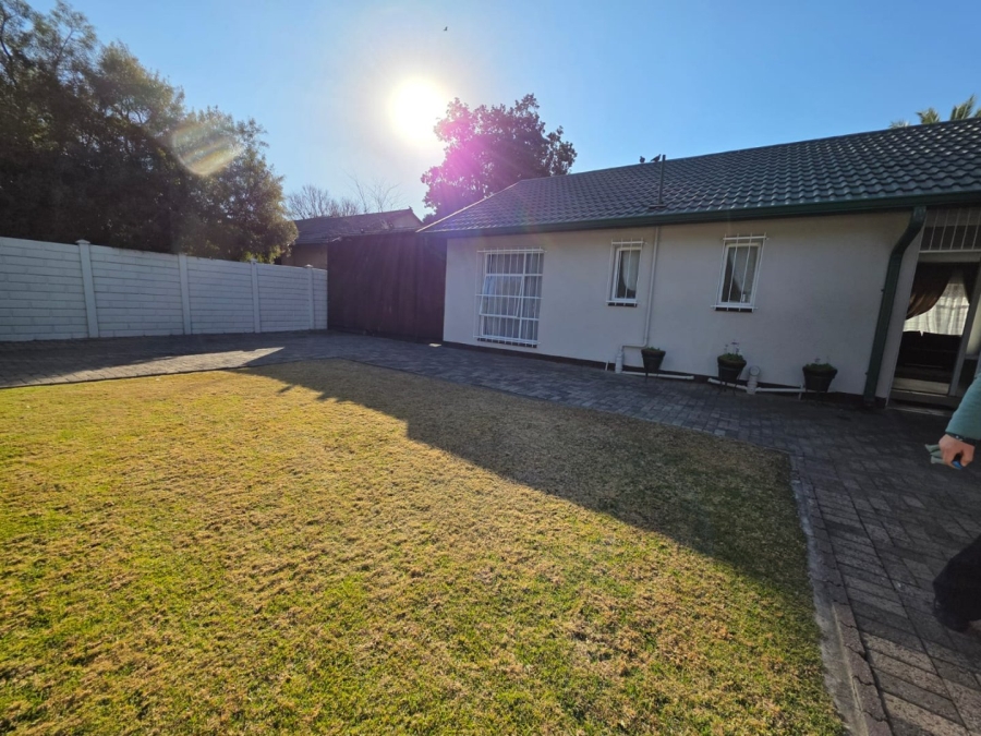 4 Bedroom Property for Sale in Cosmosrand Mpumalanga