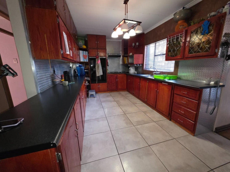 3 Bedroom Property for Sale in Cosmosrand Mpumalanga