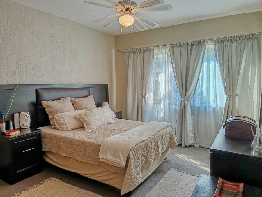 To Let 2 Bedroom Property for Rent in White River Mpumalanga