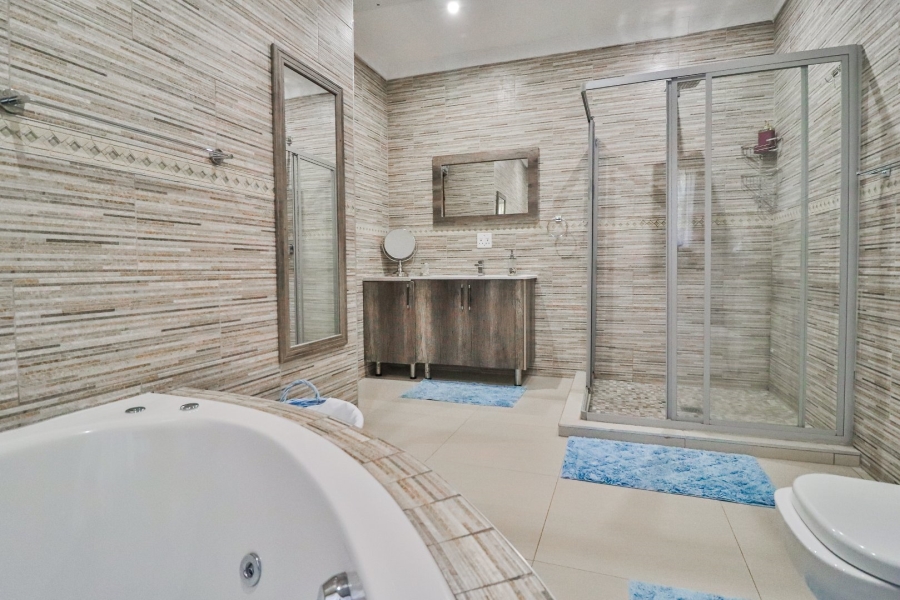 To Let 5 Bedroom Property for Rent in Wild Fig Country Estate Mpumalanga