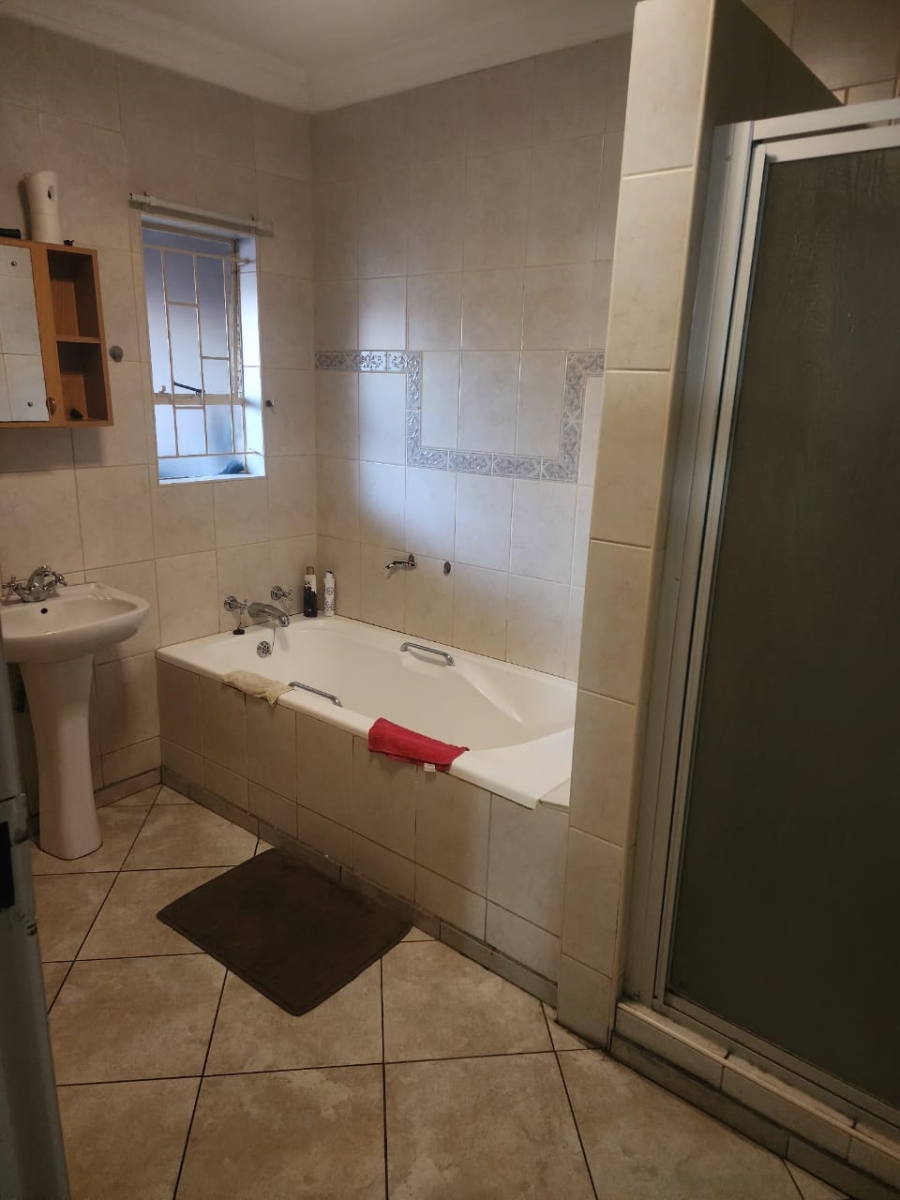 To Let 1 Bedroom Property for Rent in Noordrand Mpumalanga