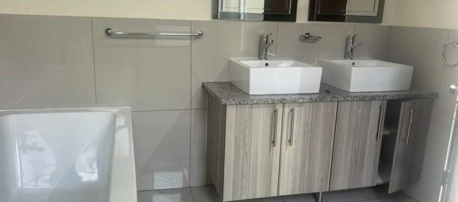 To Let 3 Bedroom Property for Rent in Ben Fleur Mpumalanga
