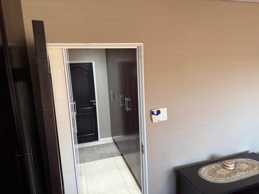 To Let 4 Bedroom Property for Rent in Suidheuwel Mpumalanga