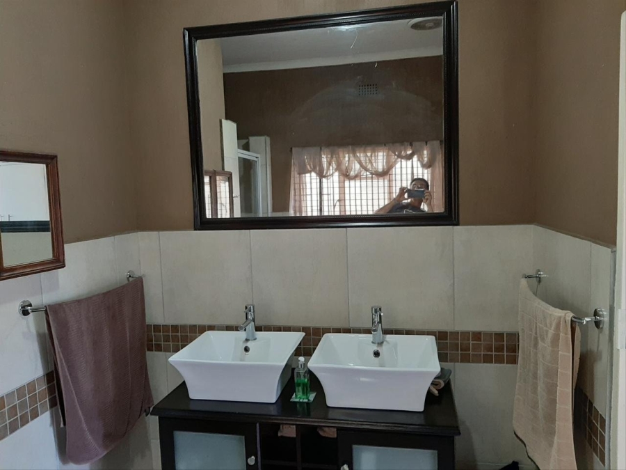 To Let 4 Bedroom Property for Rent in White River Ext 1 Mpumalanga