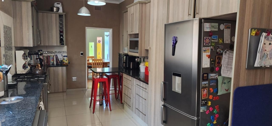 To Let 4 Bedroom Property for Rent in White River Ext 1 Mpumalanga
