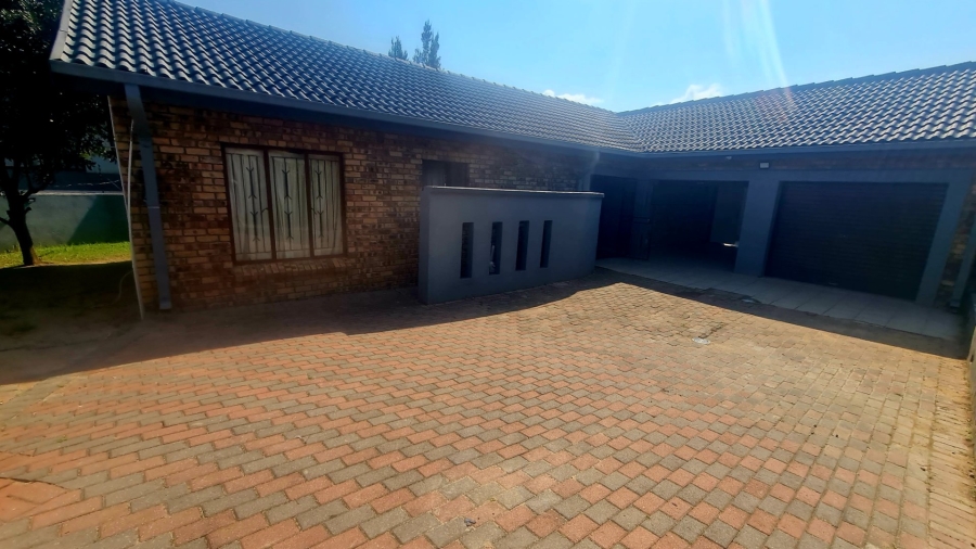 4 Bedroom Property for Sale in Kingsview Mpumalanga