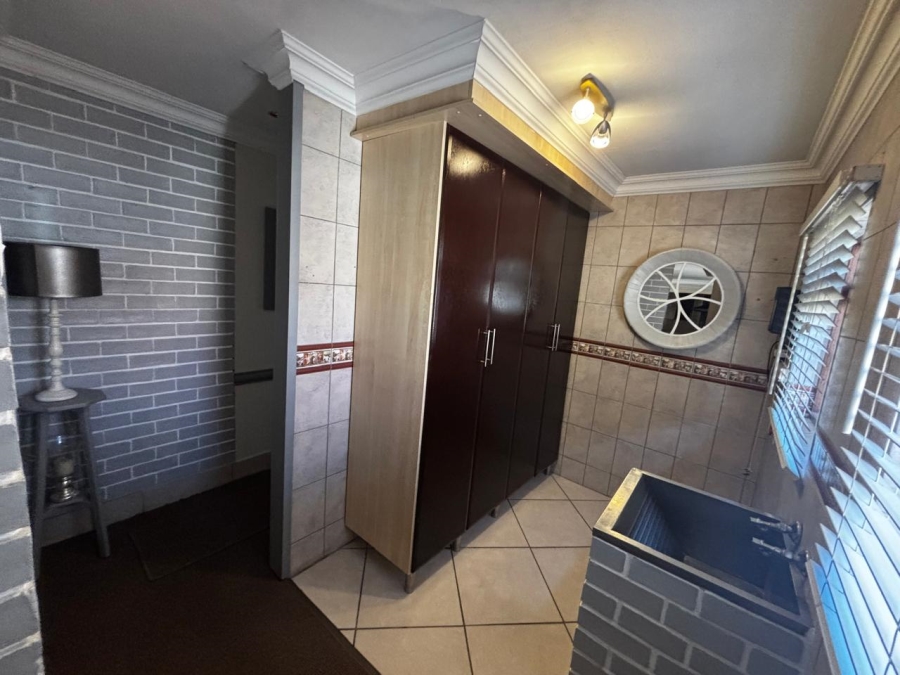 3 Bedroom Property for Sale in Kruinpark Mpumalanga