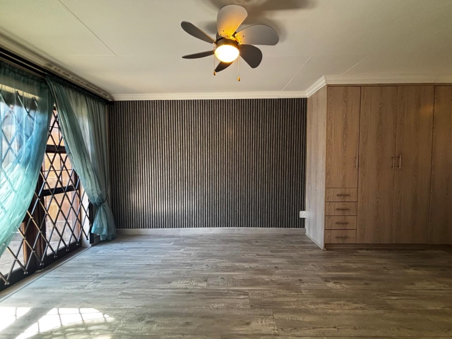 3 Bedroom Property for Sale in Kruinpark Mpumalanga