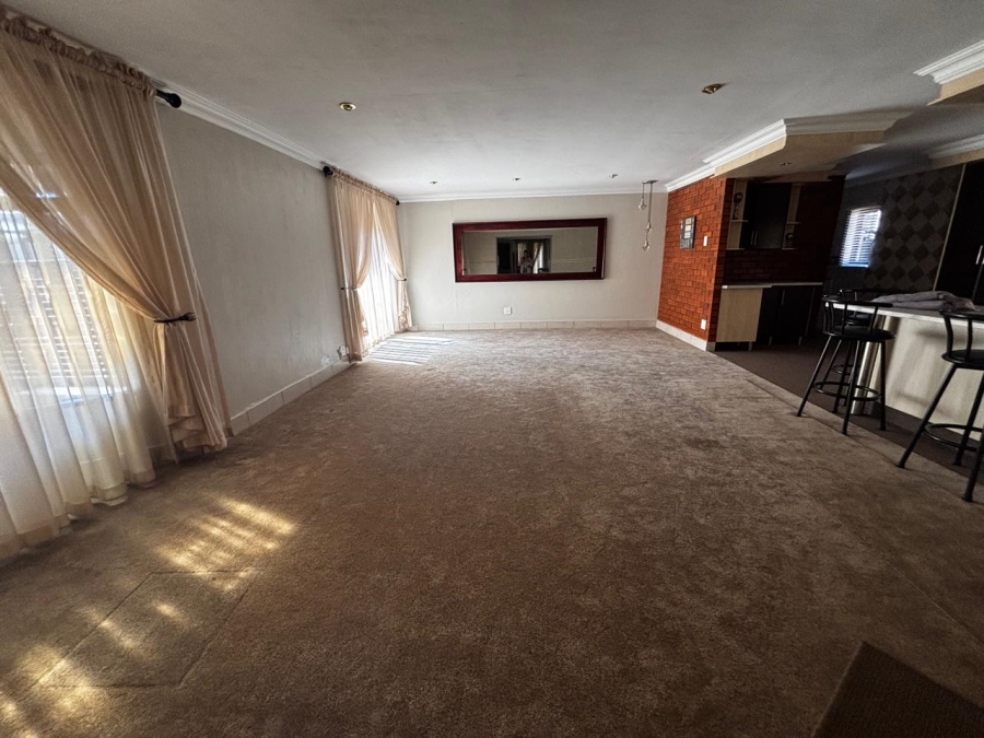 3 Bedroom Property for Sale in Kruinpark Mpumalanga