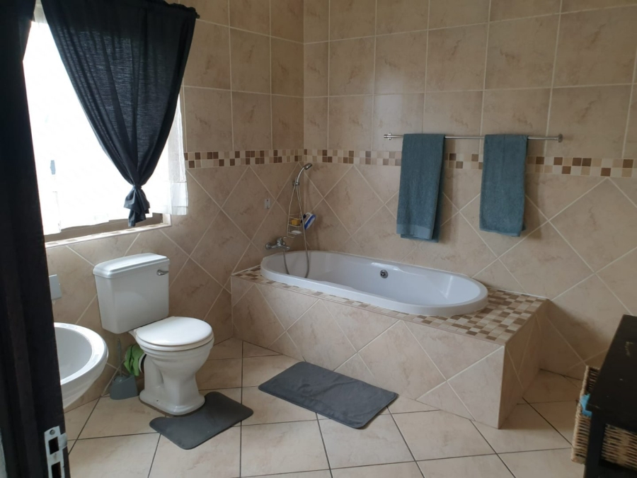 3 Bedroom Property for Sale in Kruinpark Mpumalanga