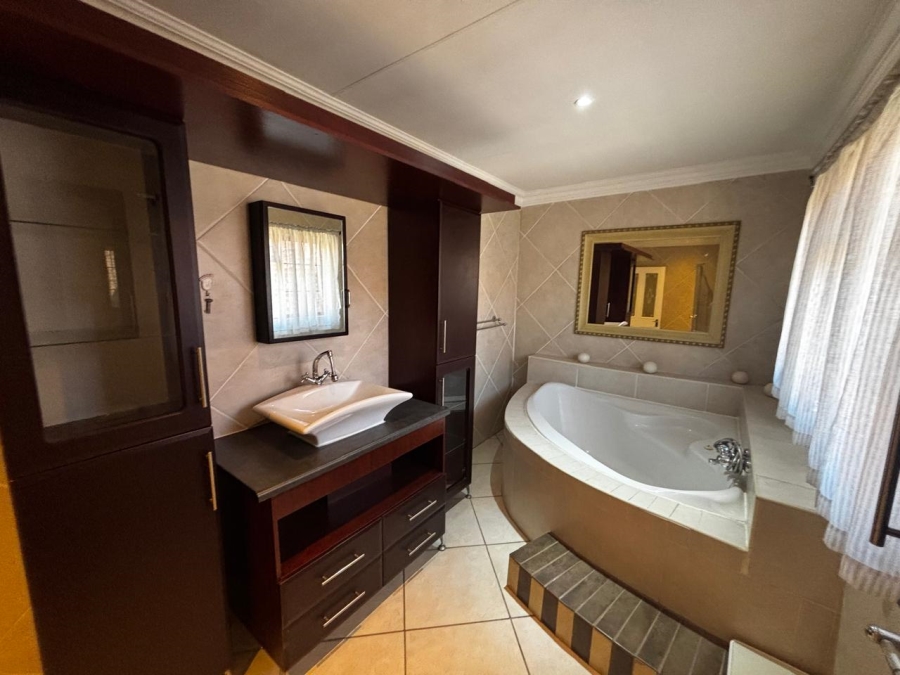 3 Bedroom Property for Sale in Kruinpark Mpumalanga