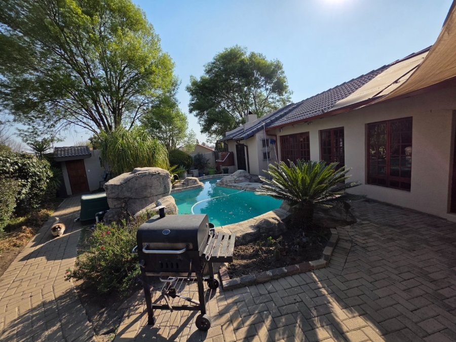 3 Bedroom Property for Sale in Kruinpark Mpumalanga