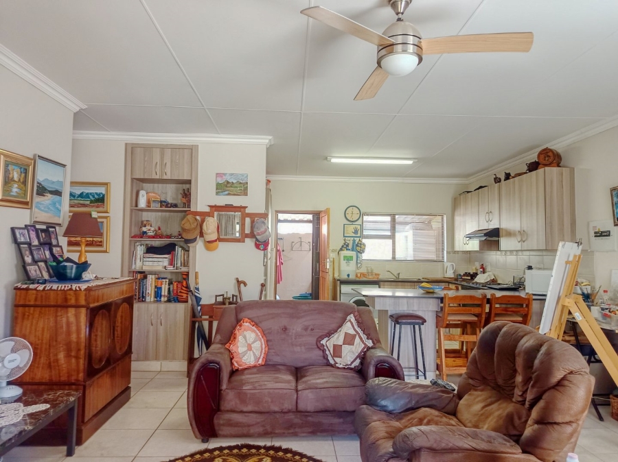 2 Bedroom Property for Sale in White River Mpumalanga