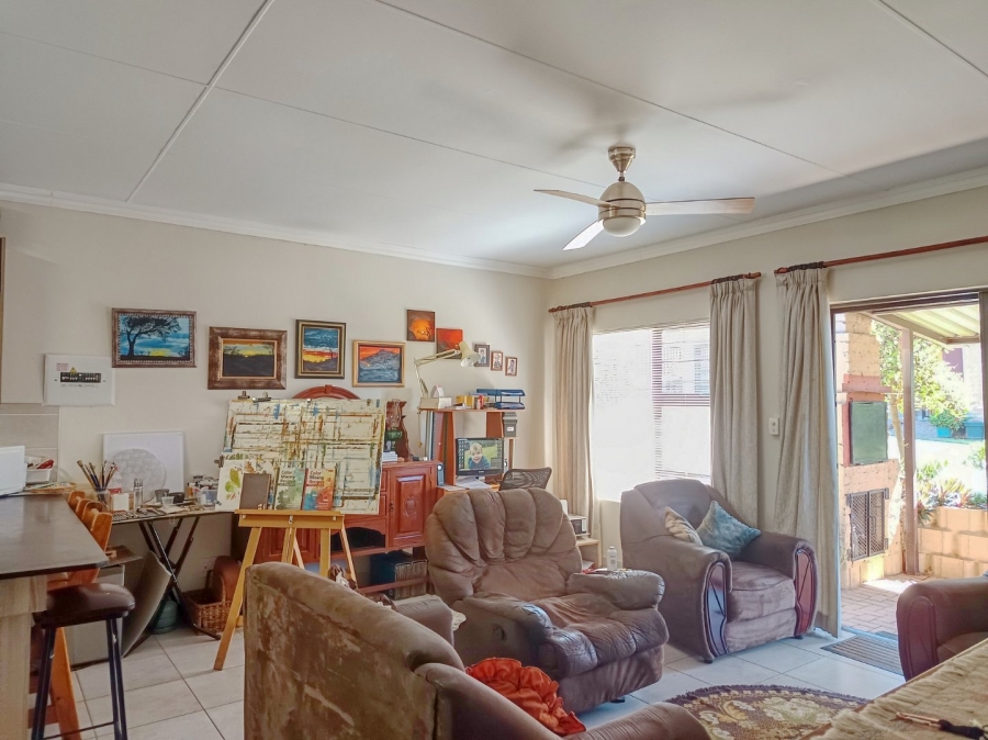 2 Bedroom Property for Sale in White River Mpumalanga