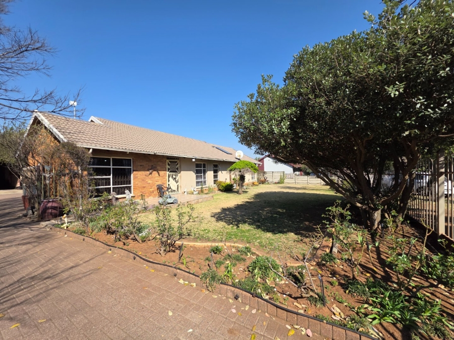 4 Bedroom Property for Sale in Kruinpark Mpumalanga