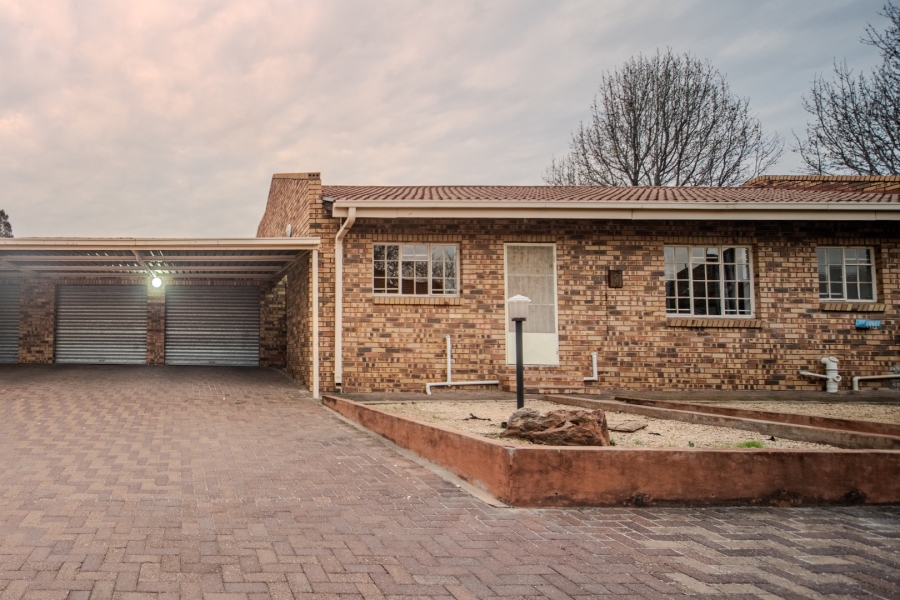 2 Bedroom Property for Sale in Standerton Mpumalanga