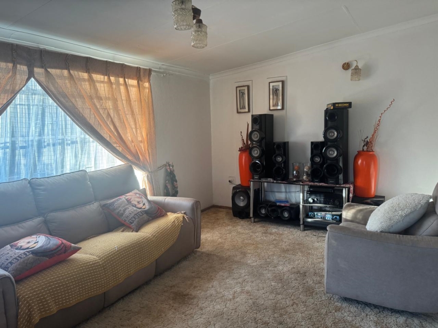 3 Bedroom Property for Sale in Witbank Ext 8 Mpumalanga