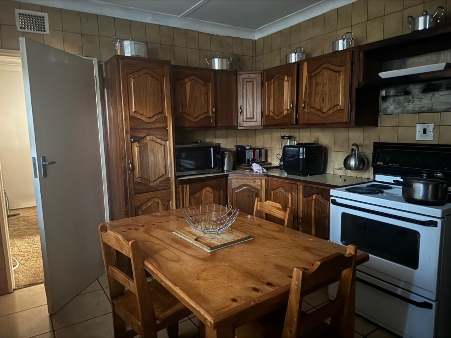 3 Bedroom Property for Sale in Witbank Ext 8 Mpumalanga