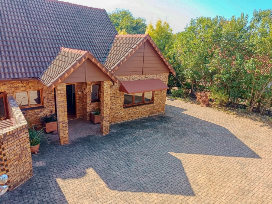 3 Bedroom Property for Sale in White River Country Estate Mpumalanga