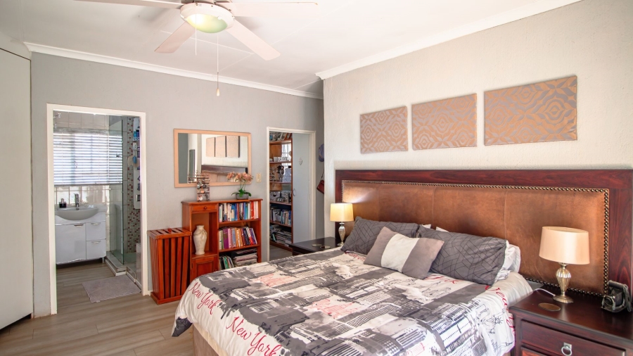 5 Bedroom Property for Sale in Kingsview Ext 1 Mpumalanga