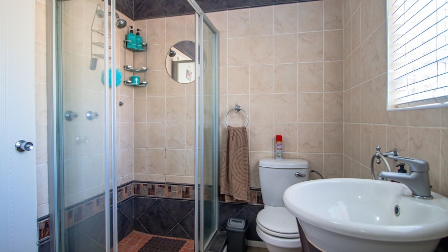 5 Bedroom Property for Sale in Kingsview Ext 1 Mpumalanga