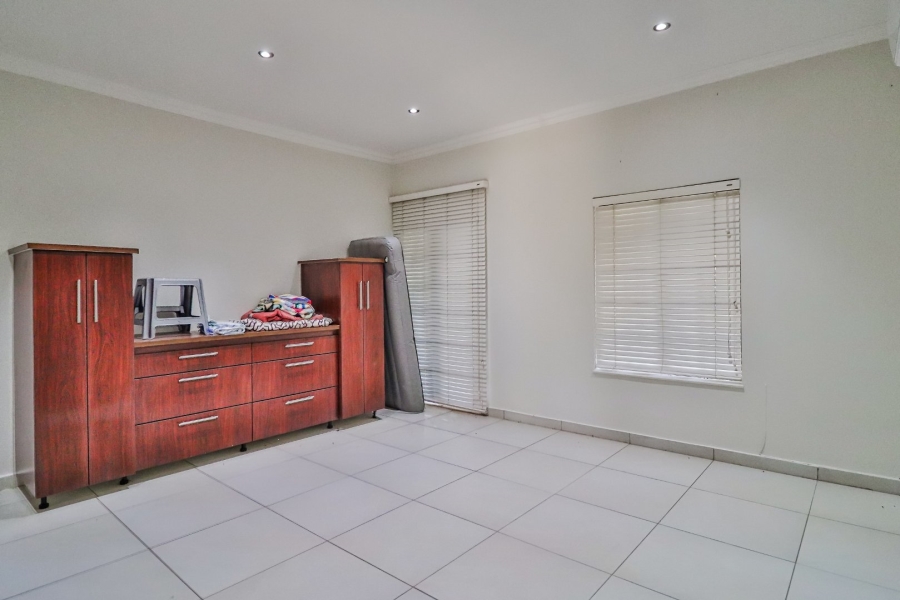 Commercial Property for Sale in White River AH Mpumalanga