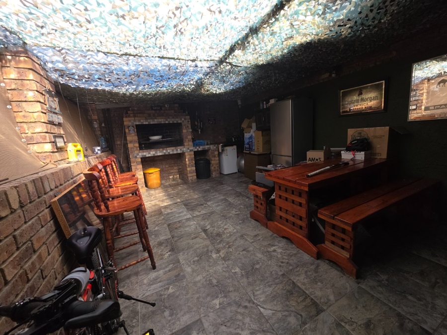 4 Bedroom Property for Sale in Kruinpark Mpumalanga