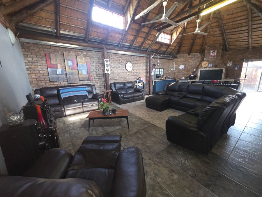 4 Bedroom Property for Sale in Kruinpark Mpumalanga