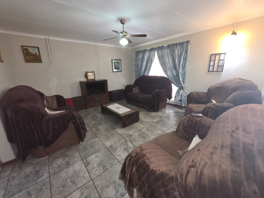 4 Bedroom Property for Sale in Kruinpark Mpumalanga