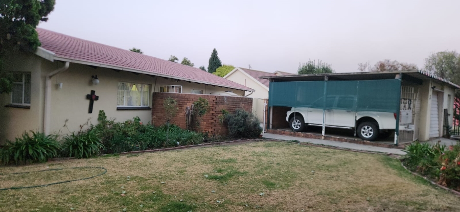 4 Bedroom Property for Sale in Kruinpark Mpumalanga