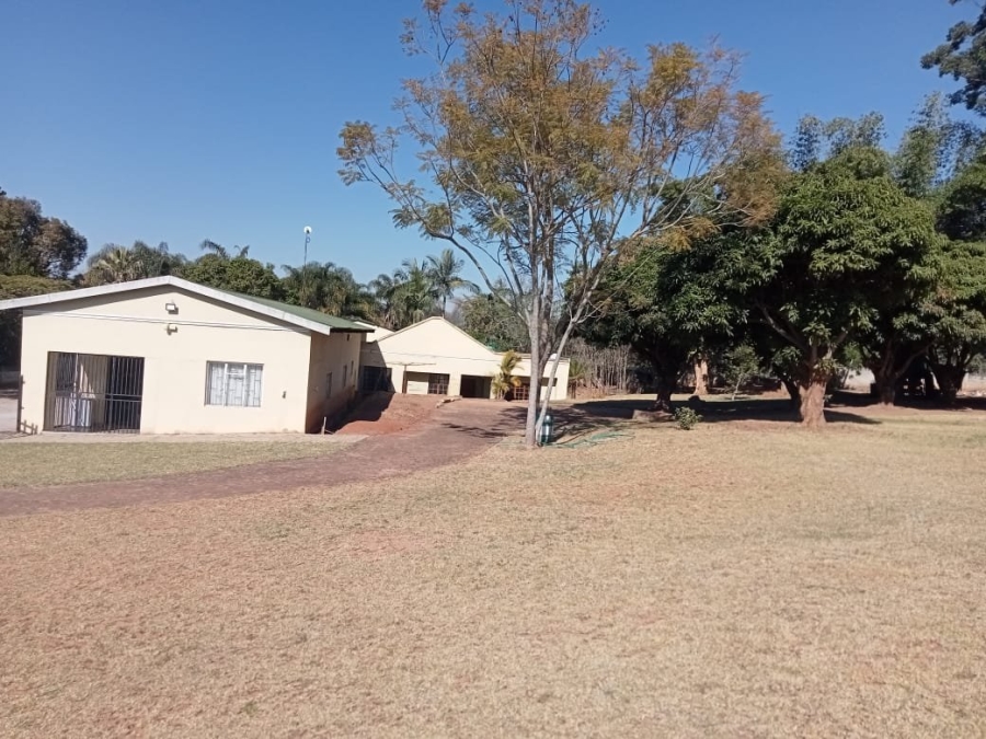 Commercial Property for Sale in White River Estates Mpumalanga