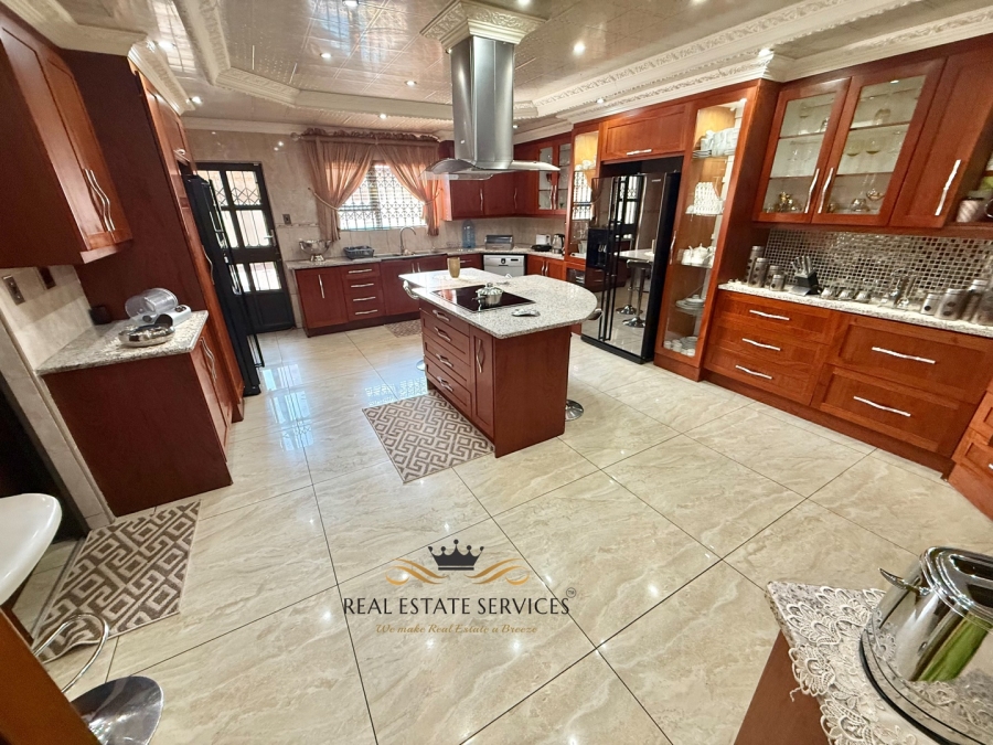 9 Bedroom Property for Sale in Aerorand Mpumalanga