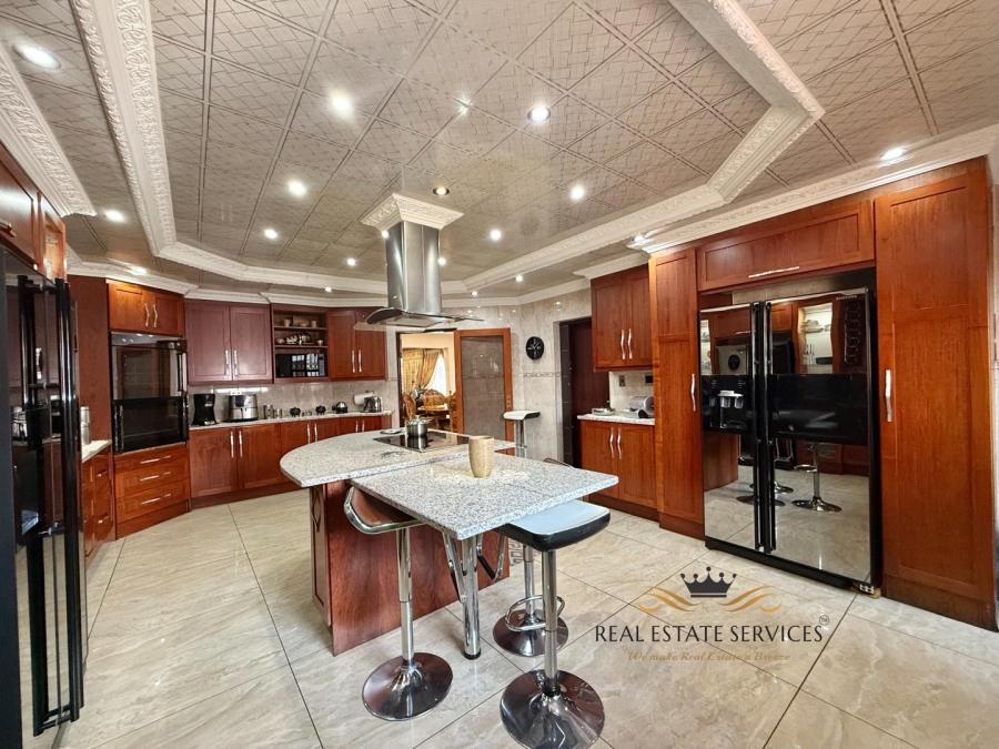 9 Bedroom Property for Sale in Aerorand Mpumalanga