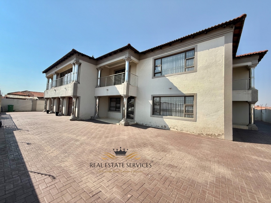 9 Bedroom Property for Sale in Aerorand Mpumalanga