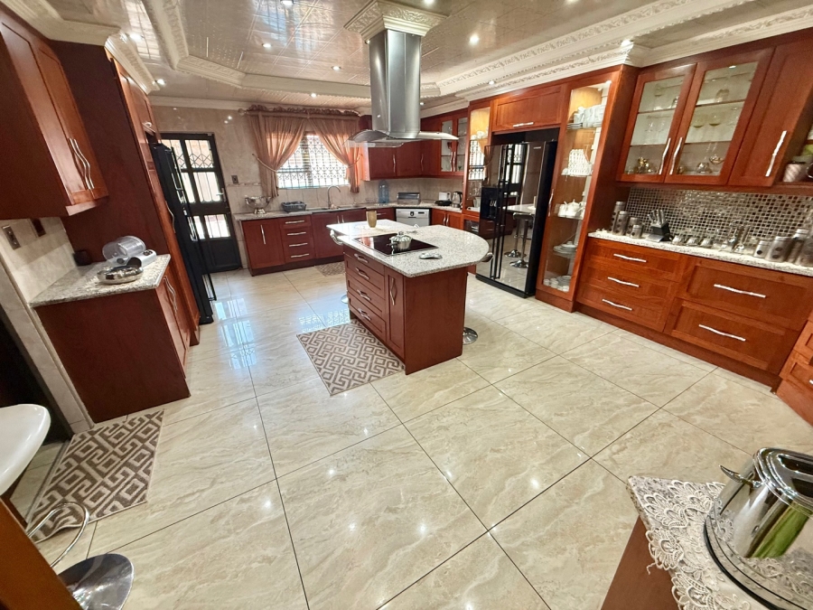 9 Bedroom Property for Sale in Aerorand Mpumalanga