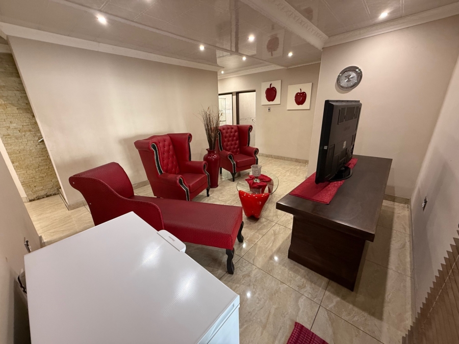 9 Bedroom Property for Sale in Aerorand Mpumalanga