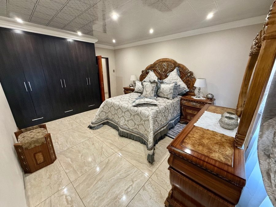 9 Bedroom Property for Sale in Aerorand Mpumalanga